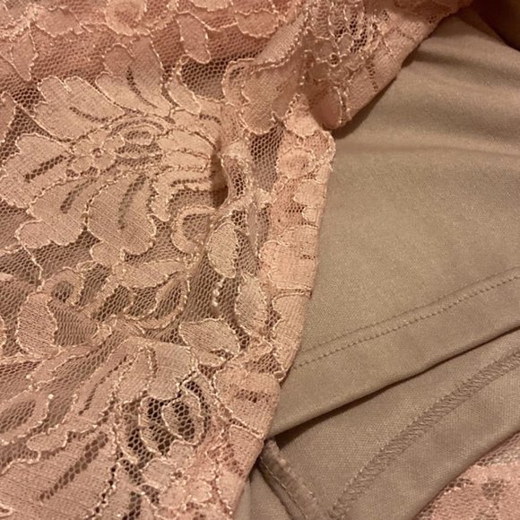 Sequin Hearts women's size 5 (juniors) pink lace dress - Picture 5 of 10